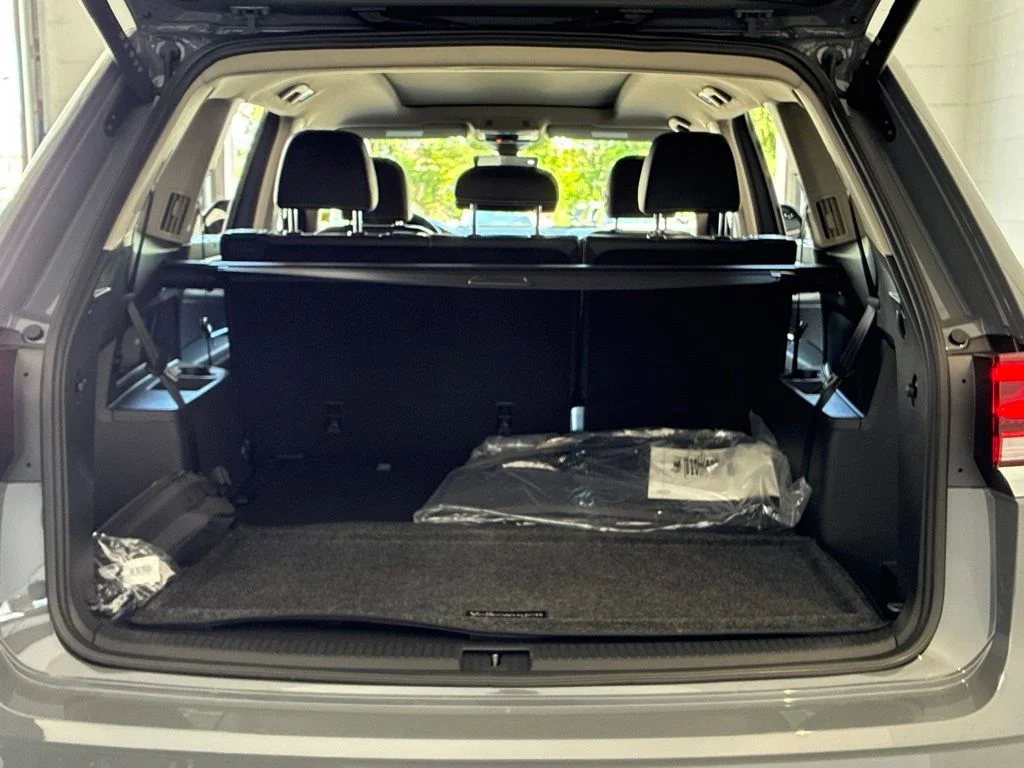 New 2026 Gray Volkswagen 2.0T SEL image 39