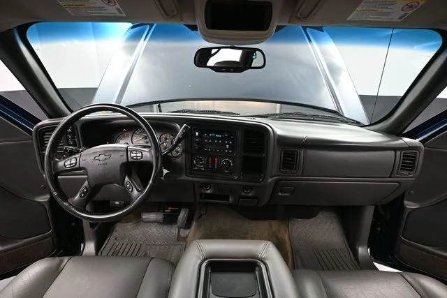 Used 2005 Blue Chevrolet LS image 24