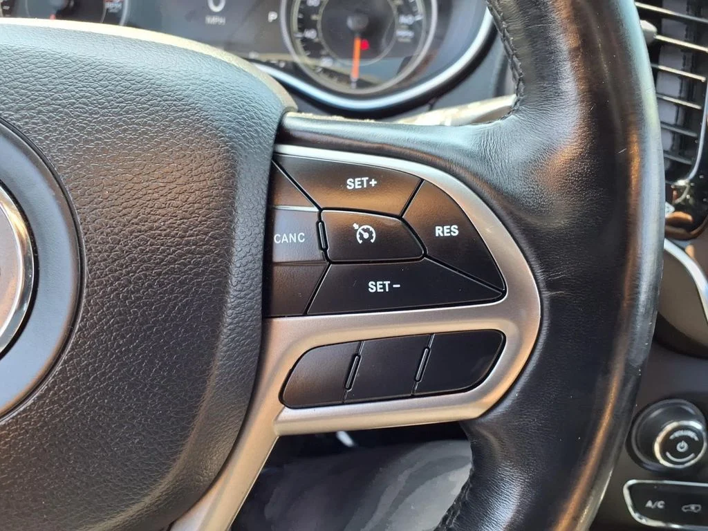 Used 2019 Red Jeep Limited image 14