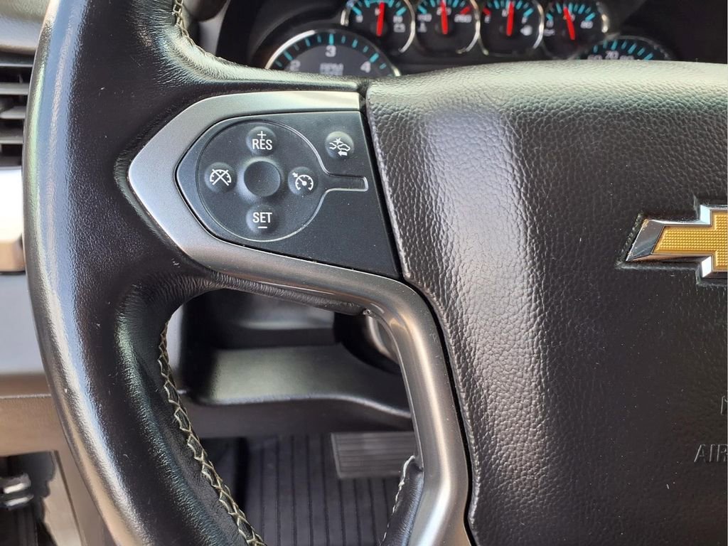 Used 2019 SHADOW GRAY METALLIC Chevrolet LT image 18