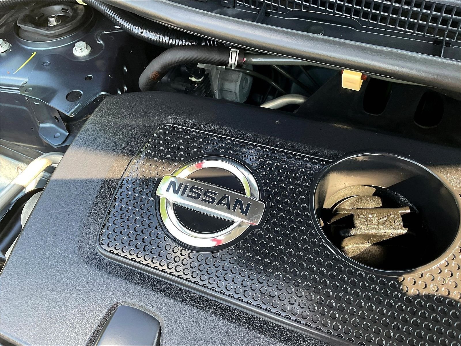 Used 2014 Blue Nissan SV image 29