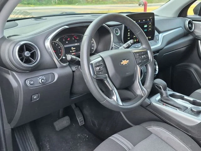 Used 2025 Black Chevrolet LT image 10