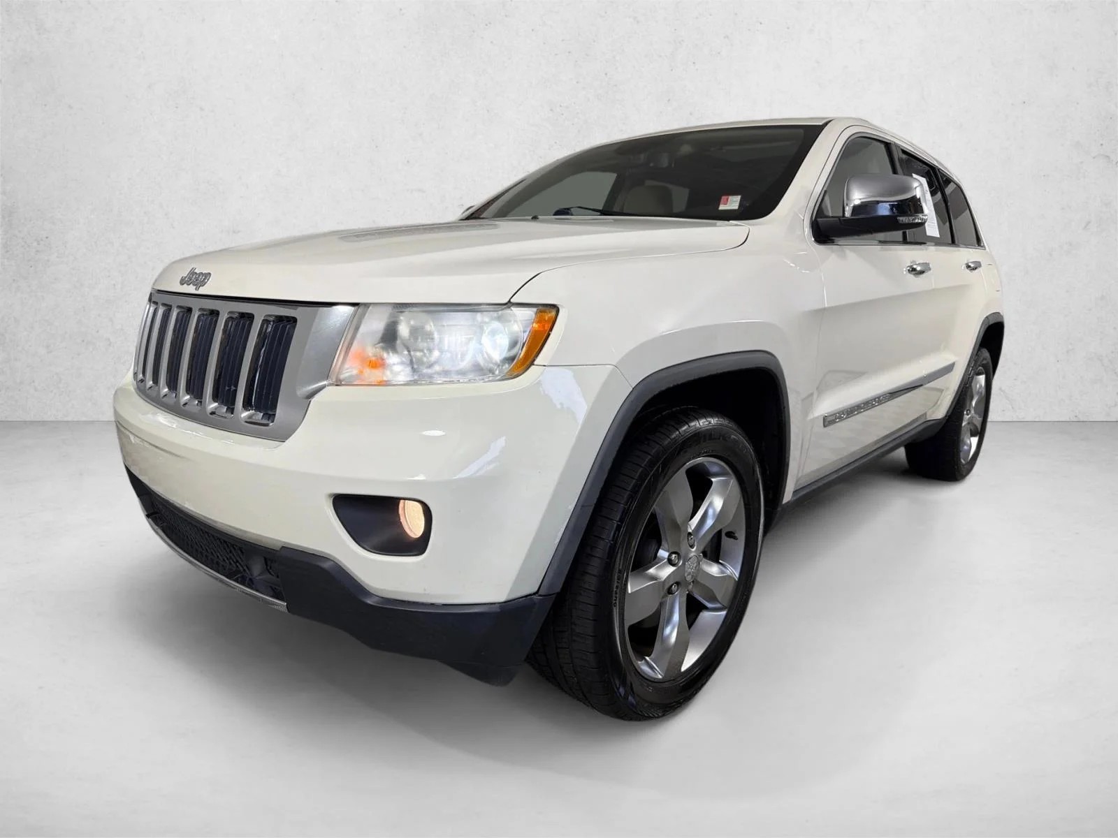 Used 2011 White Jeep Limited image 9