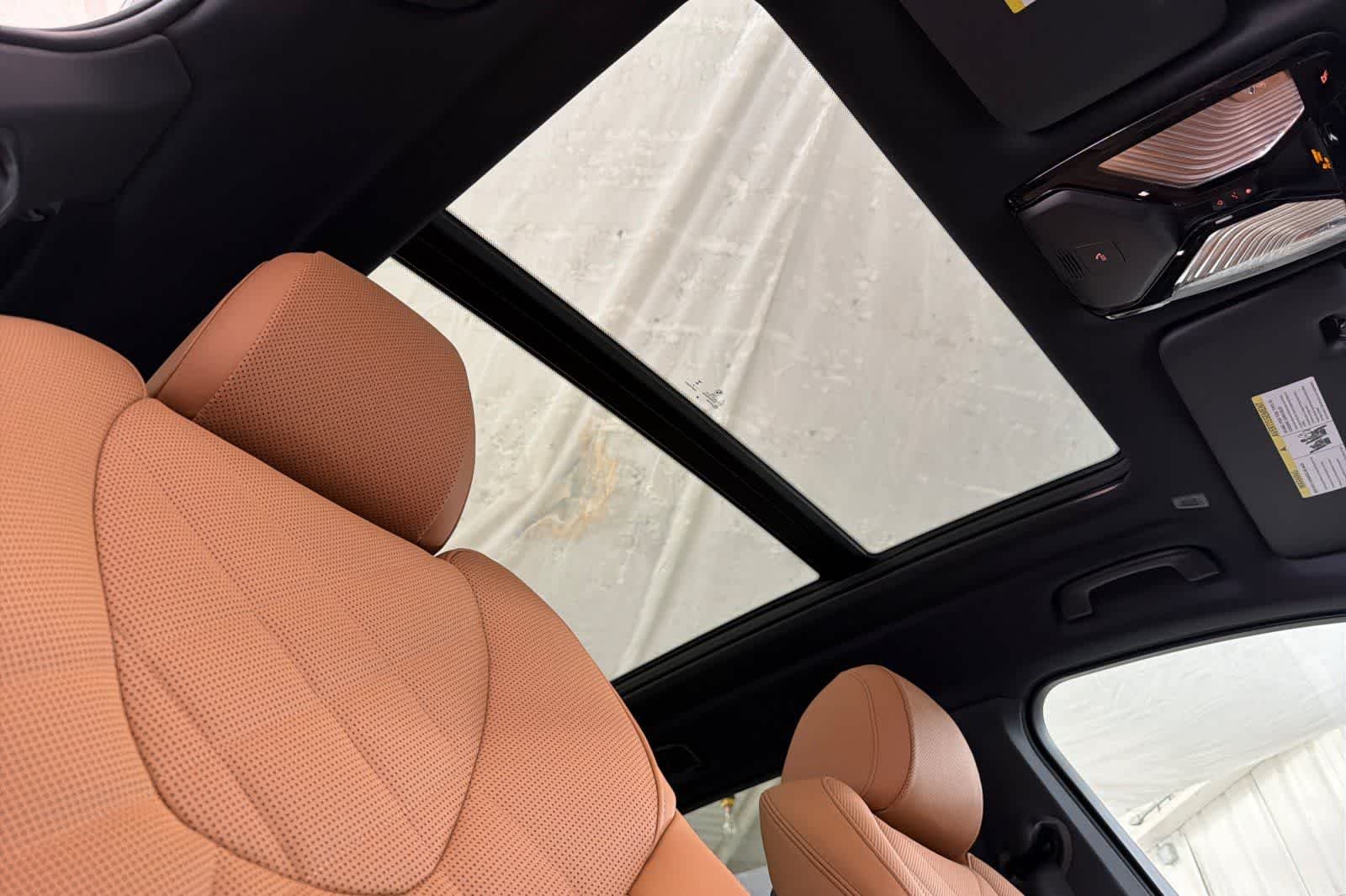 New 2026 Manhattan Green Metallic BMW xDrive40i image 17