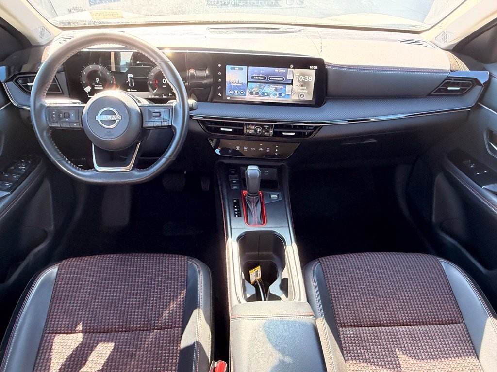 Used 2025 White Nissan SR image 13