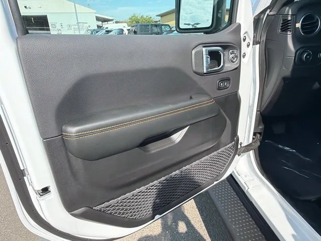 New 2026 Bright White Clearcoat Jeep Sahara image 16