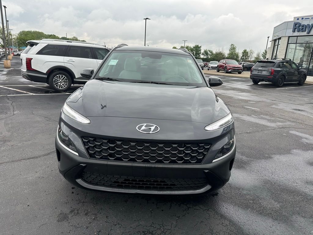Used 2023 Gray Hyundai SEL image 3