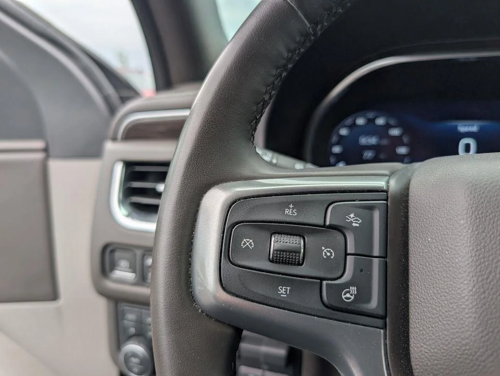 Used 2024 Midnight Blue Metallic Chevrolet Z71 image 19