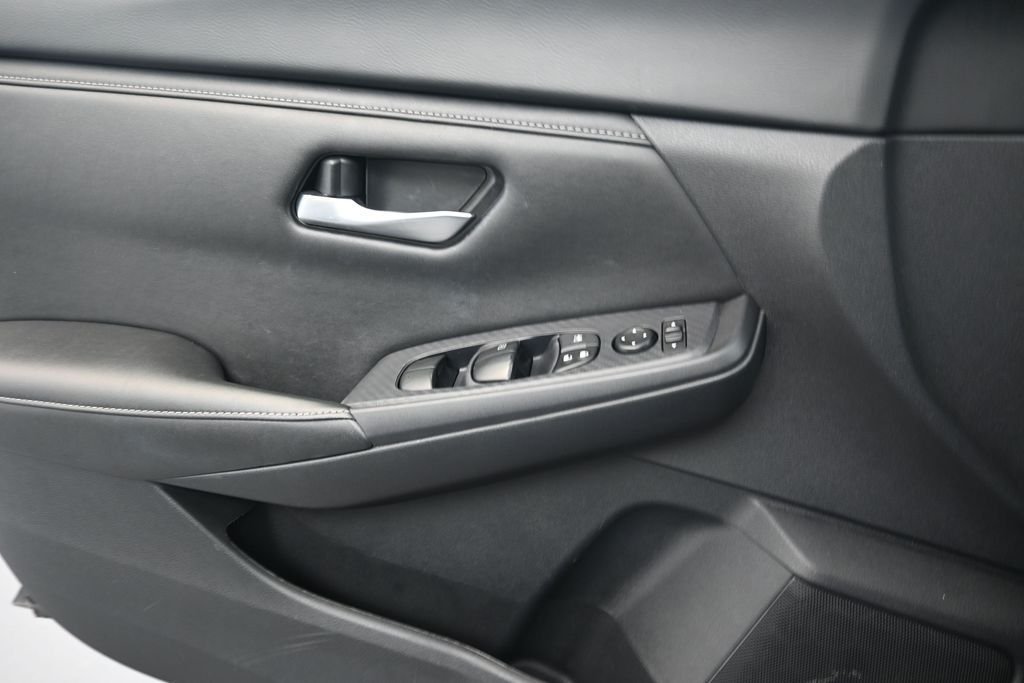 Used 2024 Super Black Nissan SV image 13