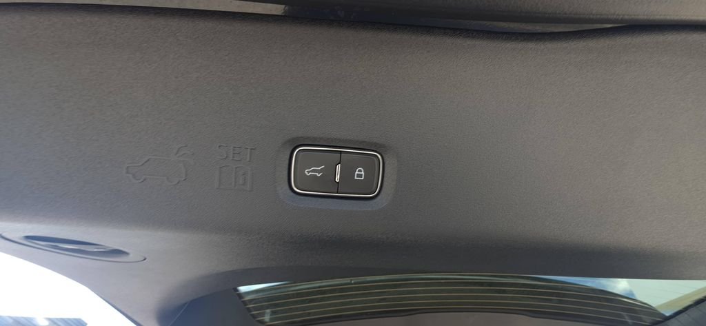New 2026 Agate Black Metallic Ford Tremor® image 13