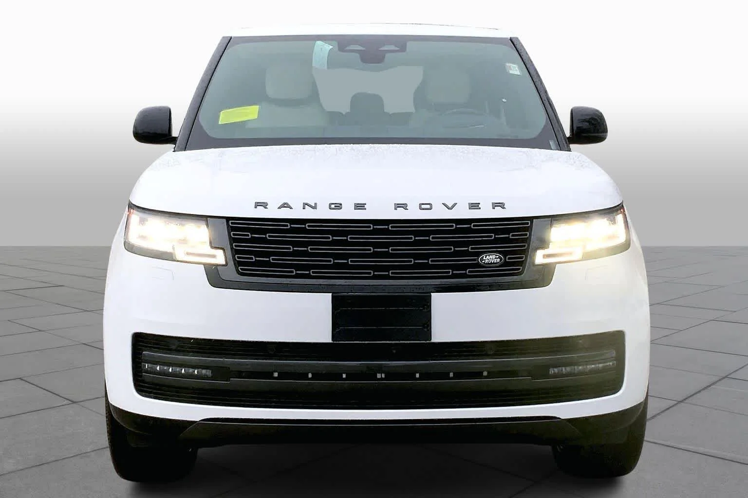 New 2026 Fuji White Land Rover SE image 2