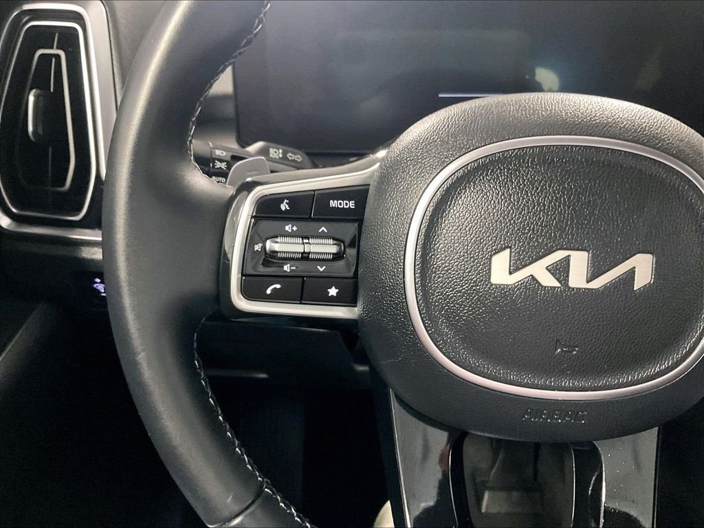 Used 2025 Silver Kia EX image 22