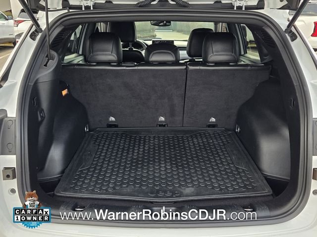 Used 2023 White Jeep Latitude image 14