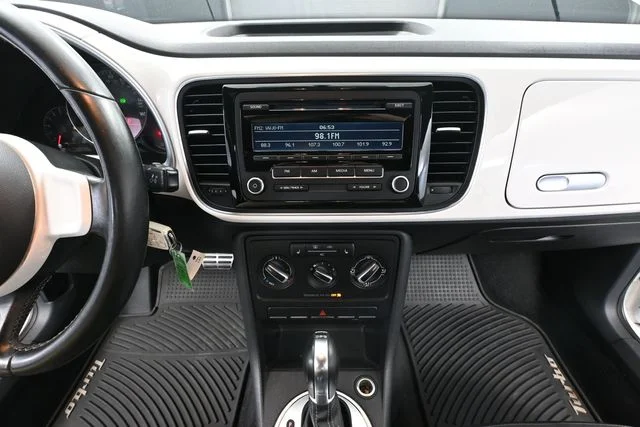 2012 Volkswagen Beetle 2.0 - Photo 25