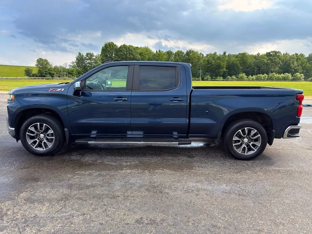 Used 2020 Blue Chevrolet LT image 16