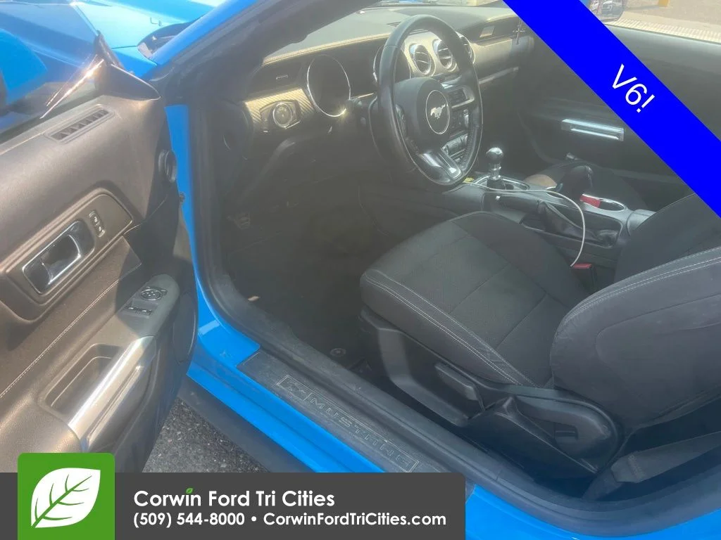 Used 2017 Blue Ford V6 image 2