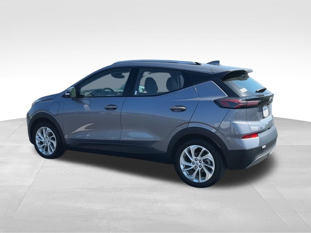 Used 2023 Gray Chevrolet LT image 6