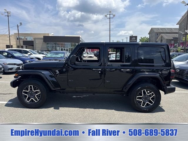 2025 Jeep Wrangler 4-Door Sahara - Photo 8