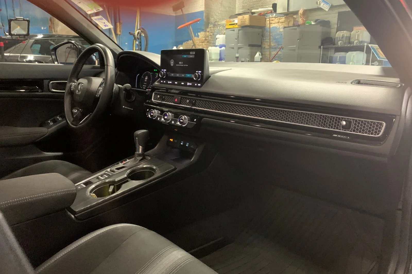 Certified Used 2025 Meteorite Gray Metallic Honda Sport image 17