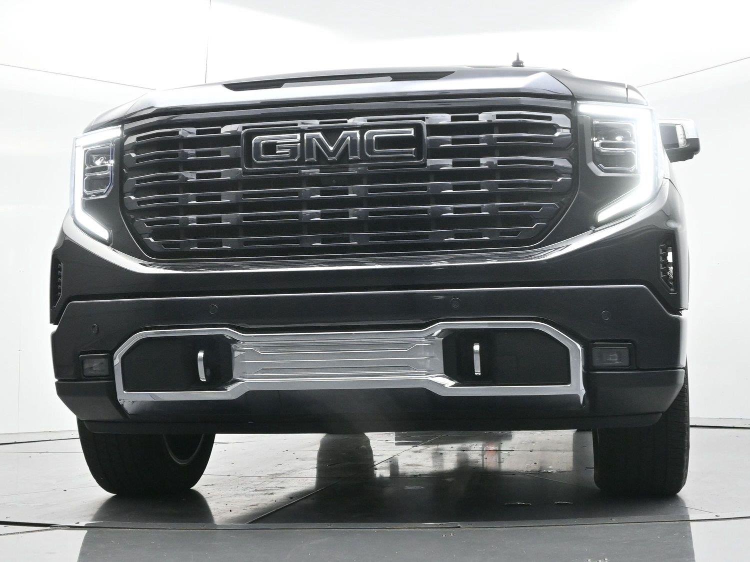 Used 2023 TITANIUM RUSH METALLIC GMC Denali Ultimate image 20