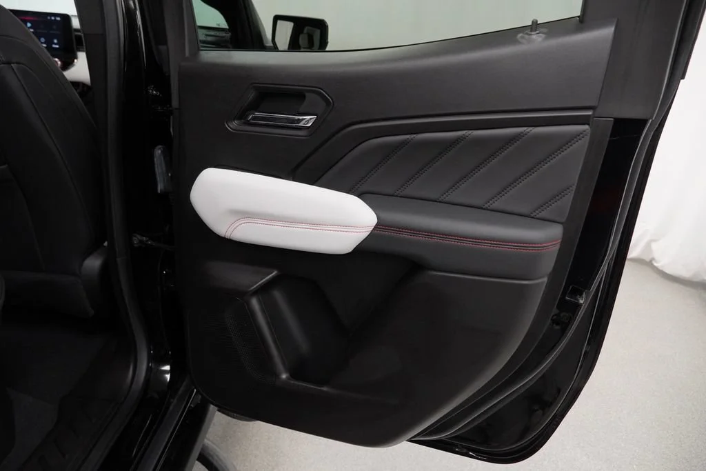 Used 2024 Onyx Black GMC AT4X image 29