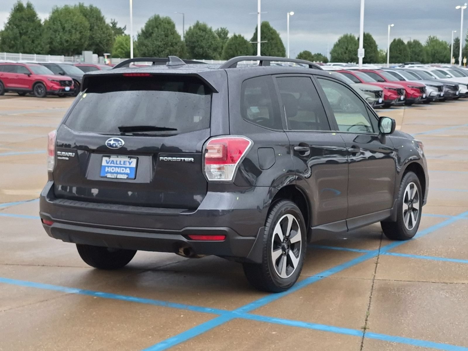 Used 2018 Dark Gray Metallic Subaru 2.5i Premium AWD image 6