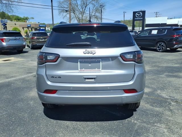 Used 2023 Silver Jeep Limited image 6