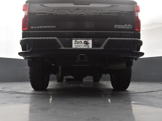 Used 2022 Black Chevrolet High Country image 23