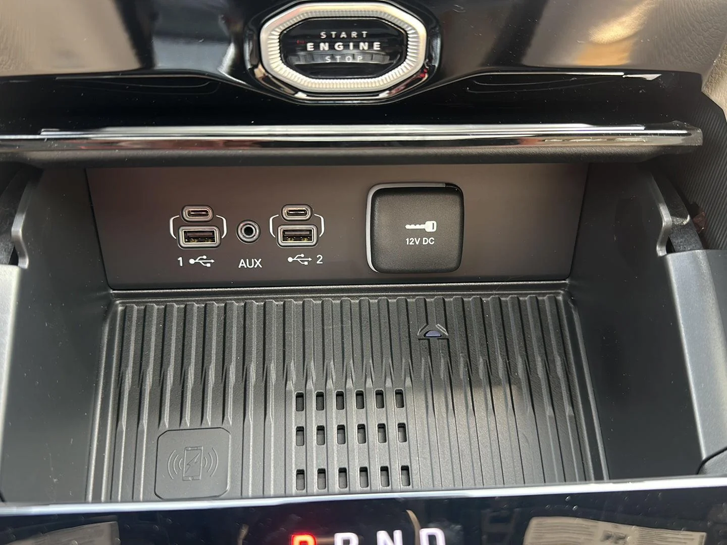 New 2026 Diamond Black Crystal Pearlcoat Jeep Limited image 30
