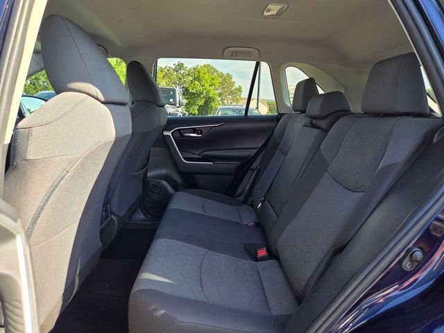 Used 2020  Toyota XLE image 12