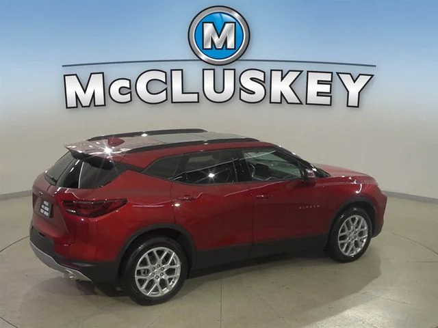Used 2025 Red Chevrolet LT image 4