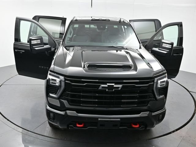 Used 2025 Black Chevrolet LTZ image 44