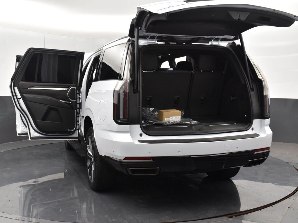 Used 2026 White Cadillac Sport image 39