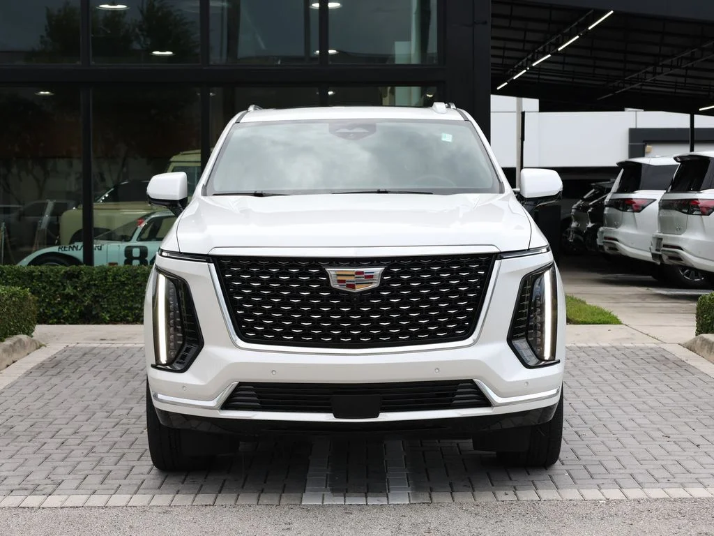 Used 2025 White Cadillac Premium image 3