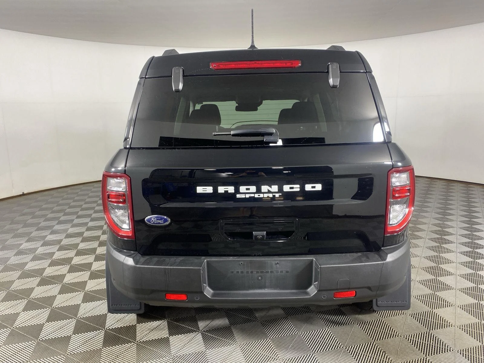 Used 2023 Shadow Black Ford Outer Banks image 9