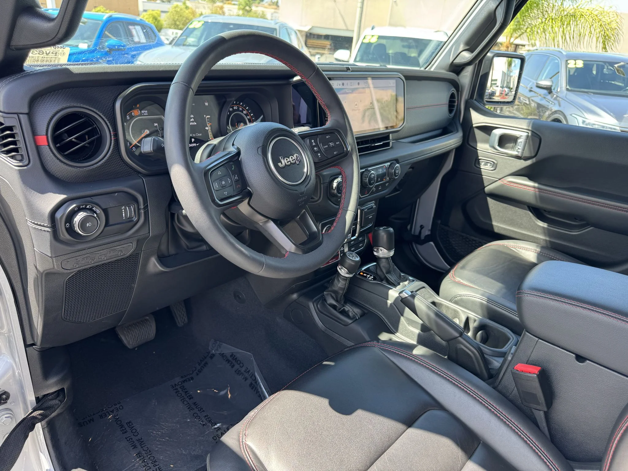 Used 2024 Silver Zynith Clearcoat Jeep Rubicon X image 17