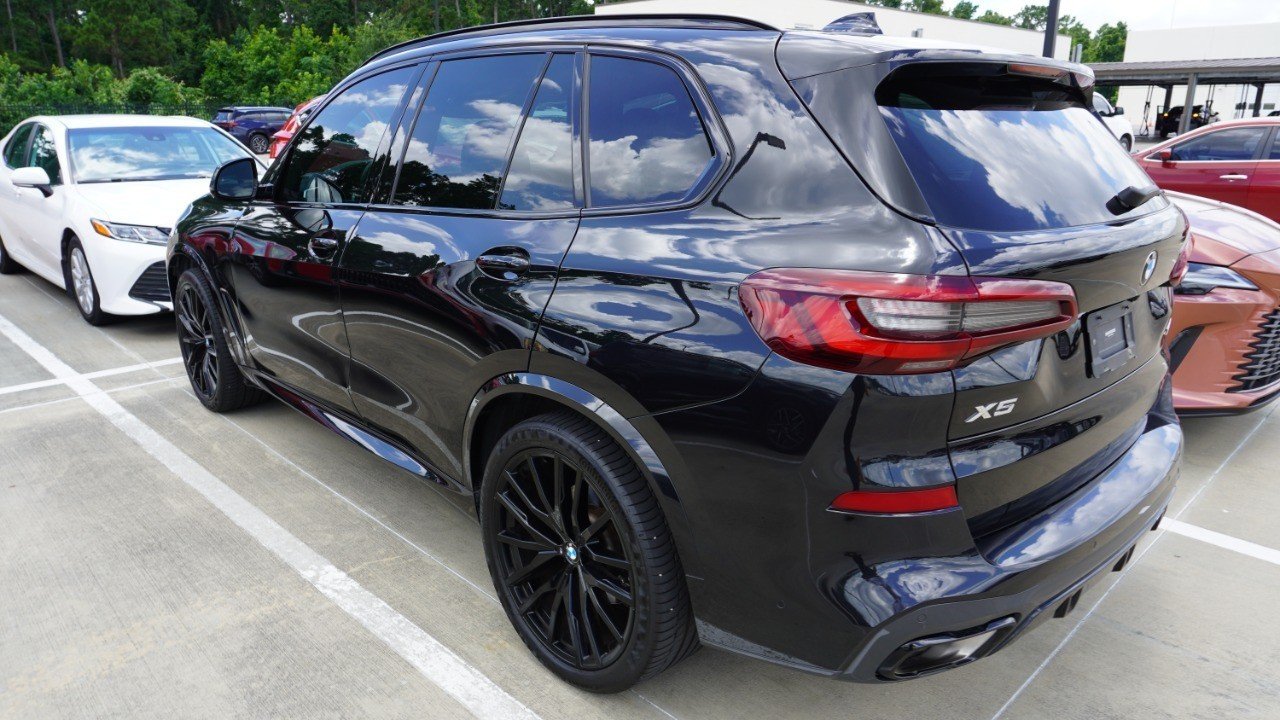 Used 2023 Black BMW xDrive40i image 7