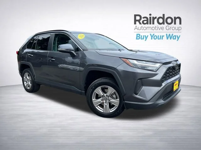 2022 Toyota RAV4 XLE FWD's photo