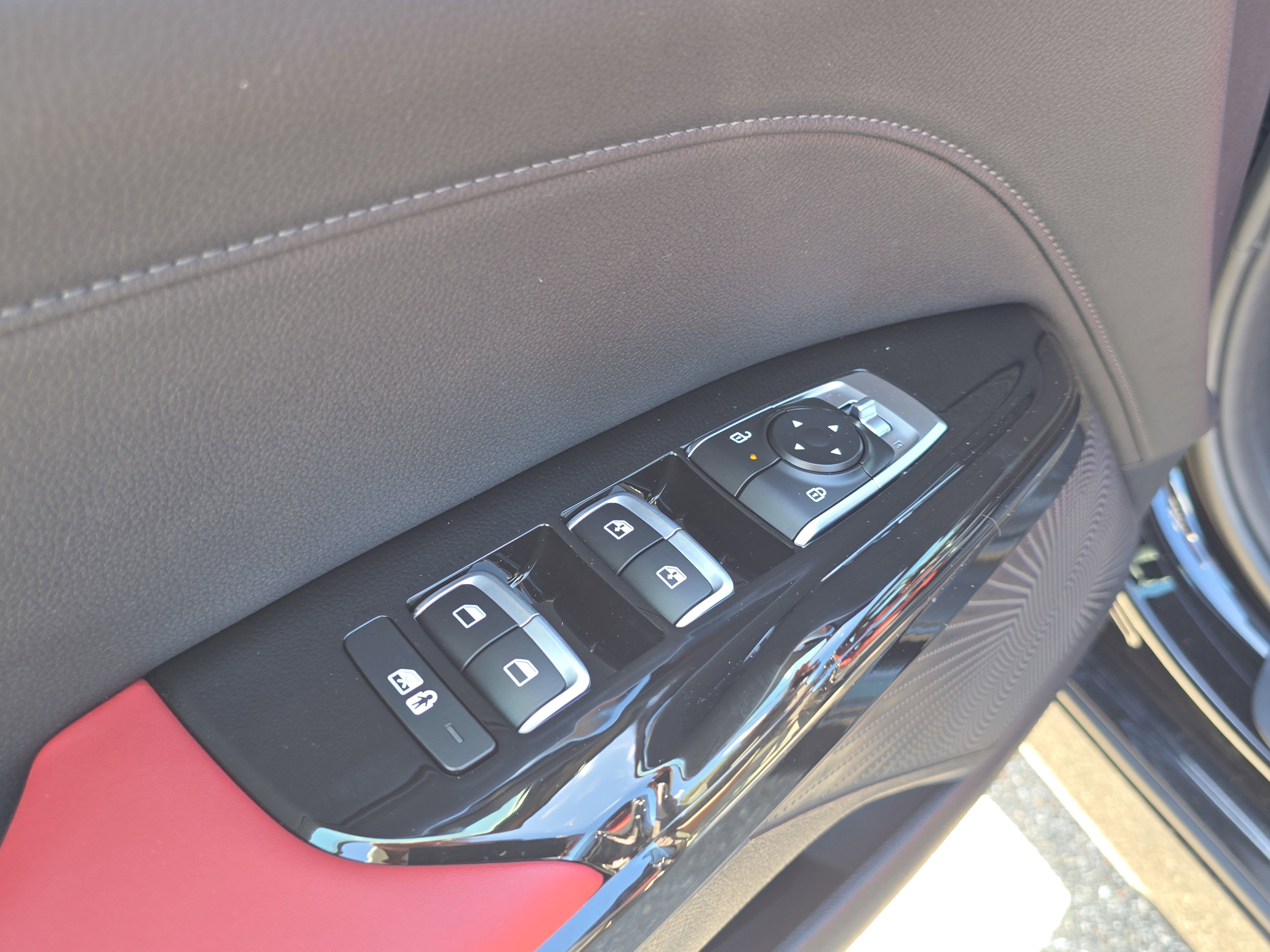 New 2026 Aurora Black Pearl Kia GT-Line FWD image 19