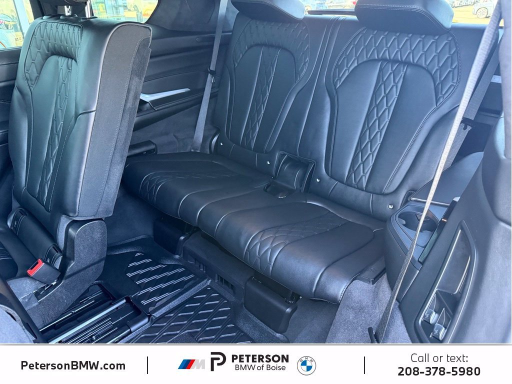Used 2026 Black BMW M60i image 24