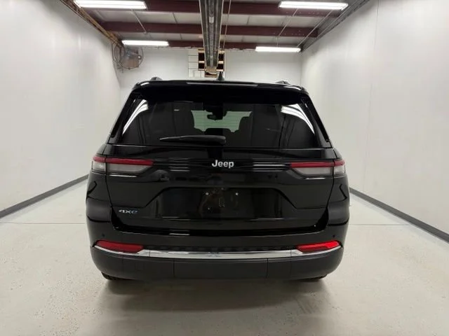 Used 2024 Black Jeep LIMI image 5