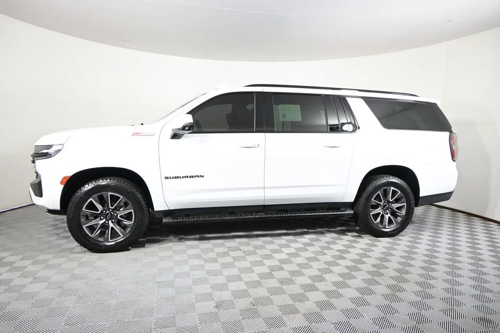 Used 2024 Chevrolet Suburban Z71 with VIN 1GNSKDKD3RR260497 for sale in Forest Lake, Minnesota