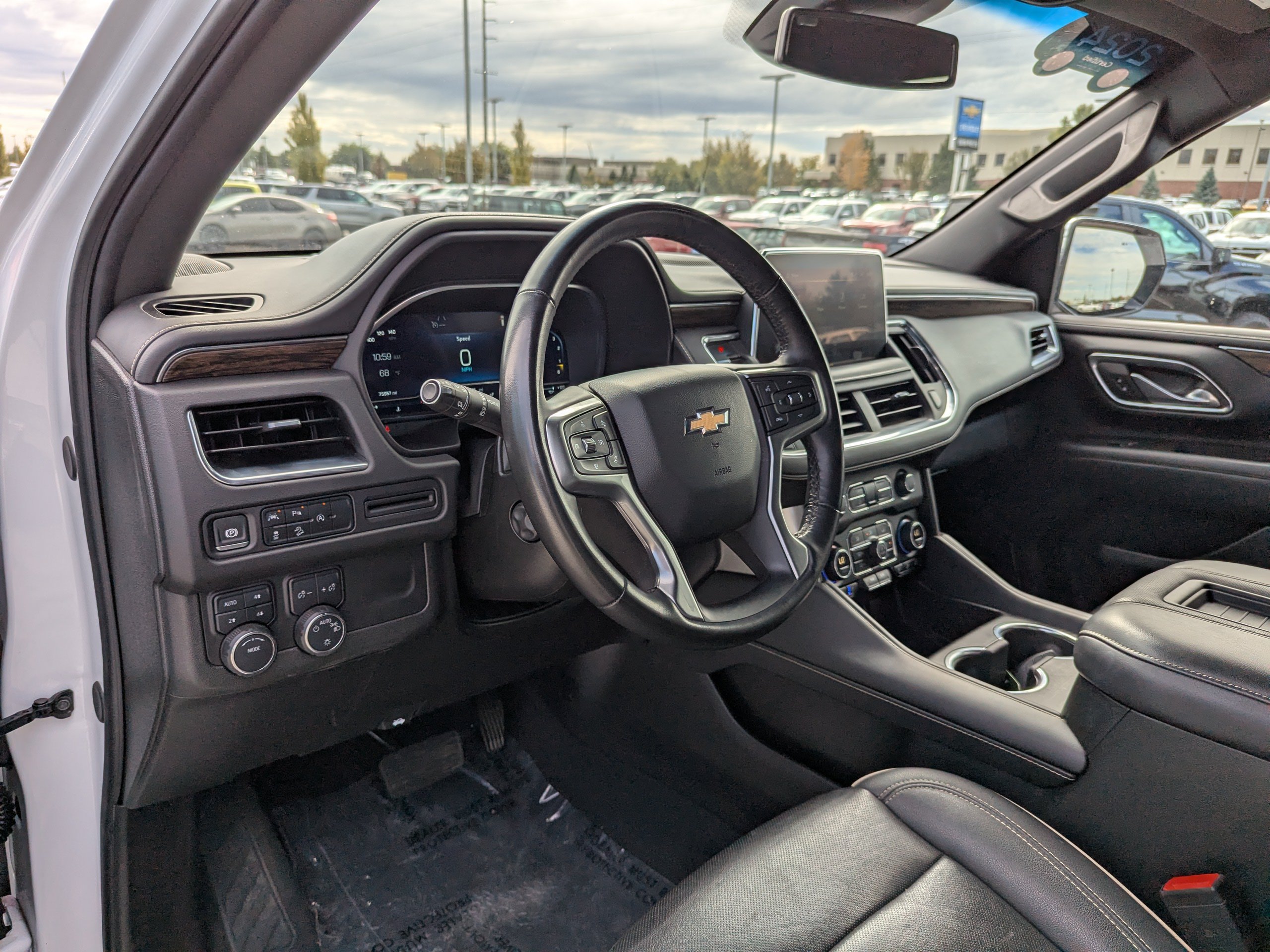 2024 Chevrolet Suburban Premier - Photo 13