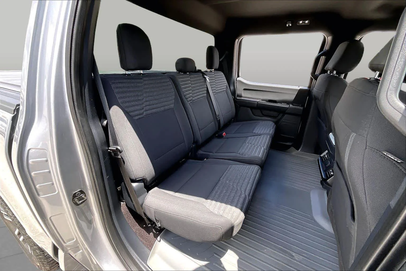 Used 2021 Iconic Silver Ford XL image 20