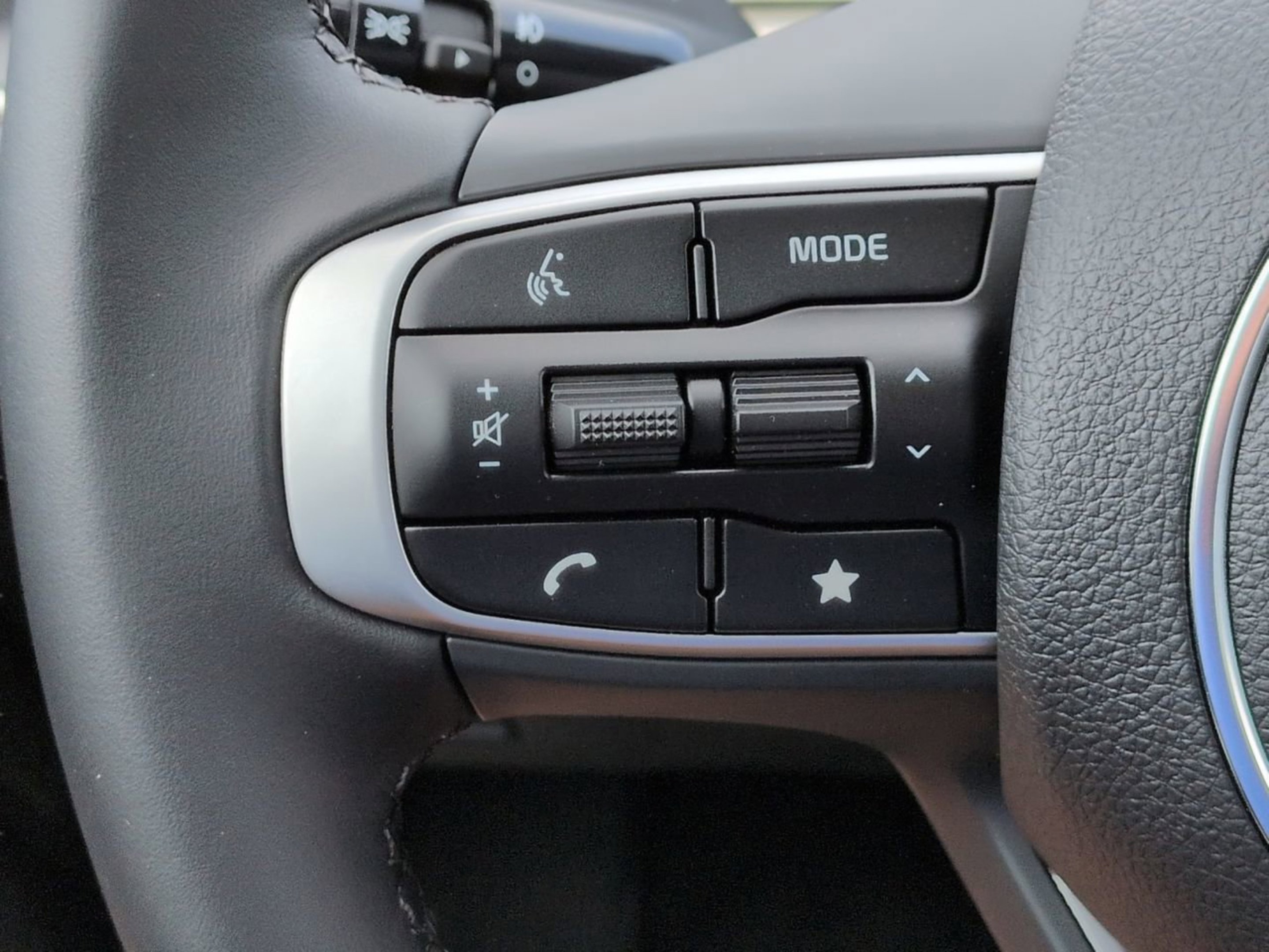 New 2026 Snow White Pearl Kia GT-Line FWD image 24