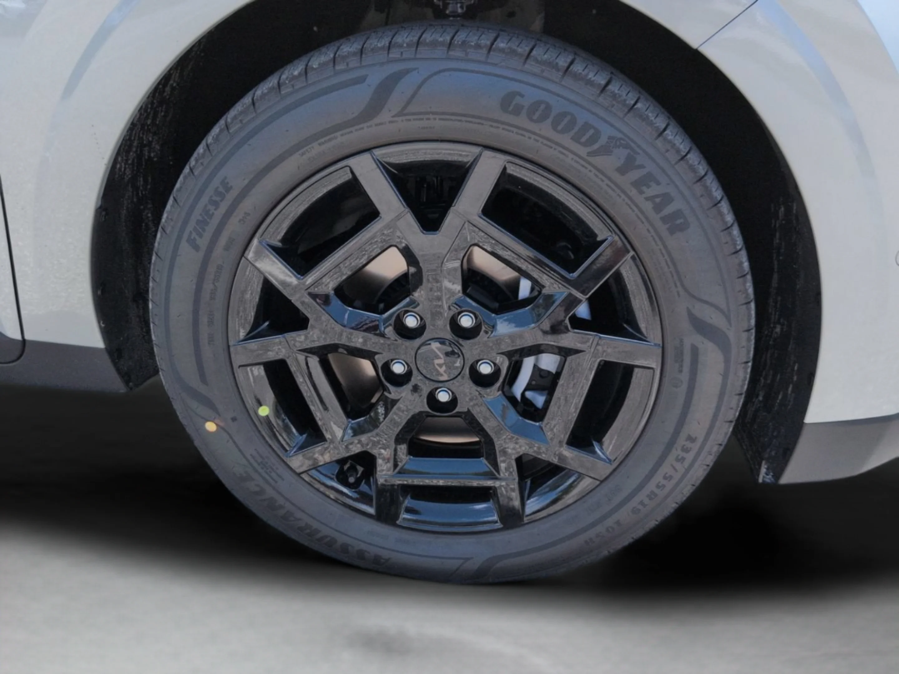 New 2027 Ivory Silver Kia SX Prestige image 12