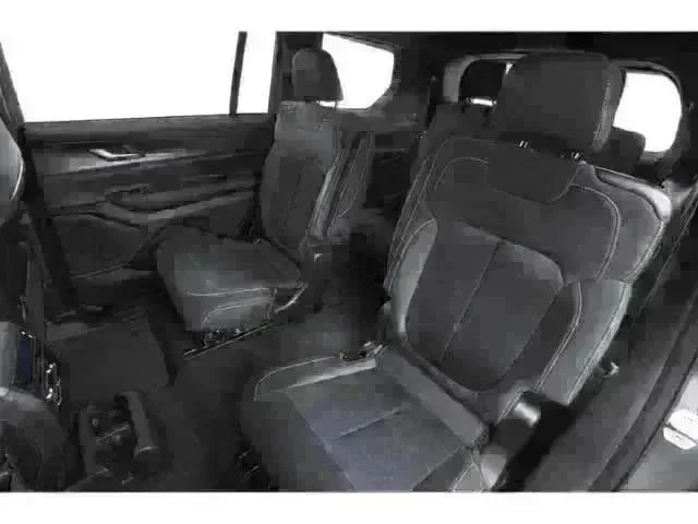 New 2026 Diamond Black Crystal Pearl-Coat Exterior Paint Jeep Summit image 10