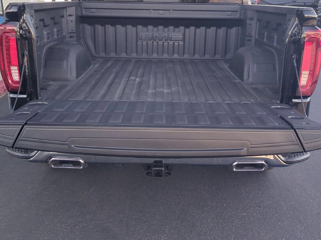 New 2026 Onyx Black GMC SLT image 28