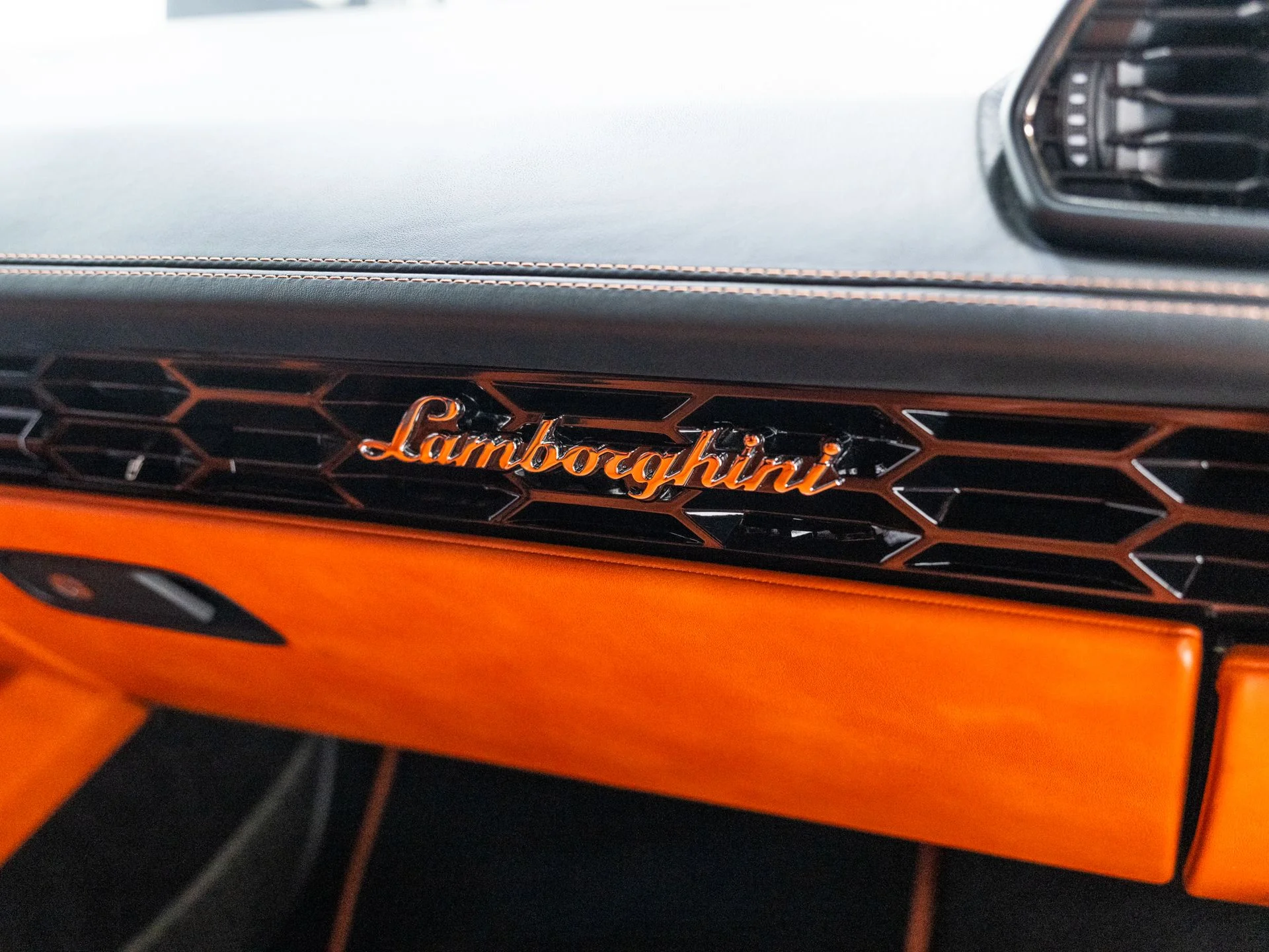Used 2018 Nero Noctis Lamborghini LP610-4 image 34