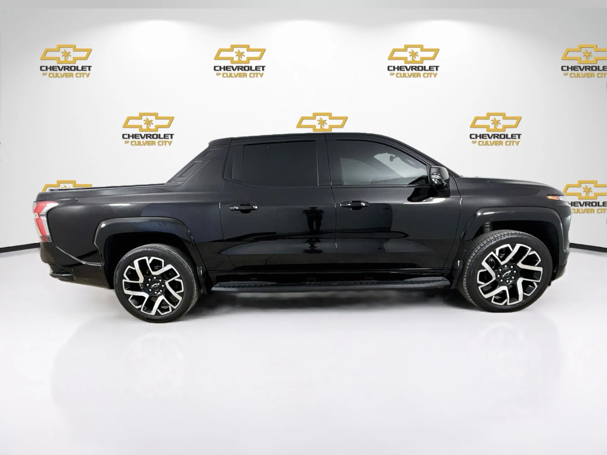 Used 2024 Black Chevrolet RST image 9